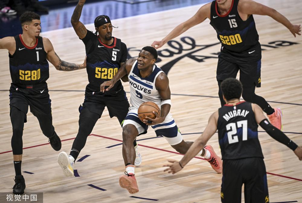 的崭露头角 的崭露头角